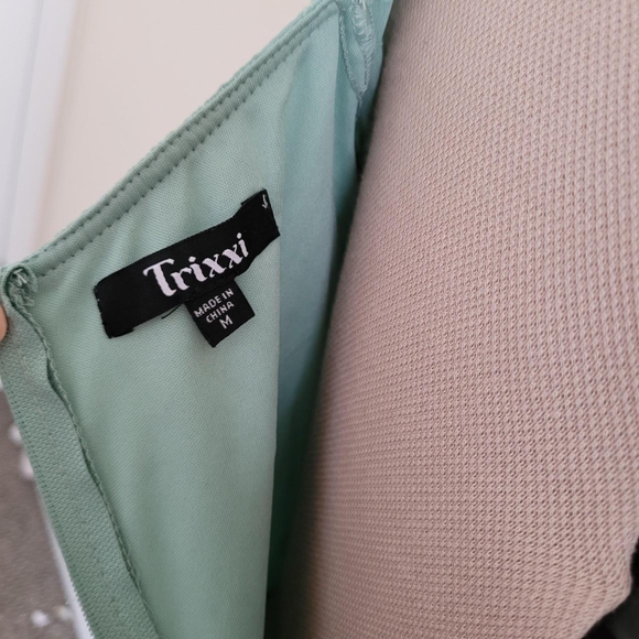 Soft Green Milkmaid Dress - Picture 5 of 7